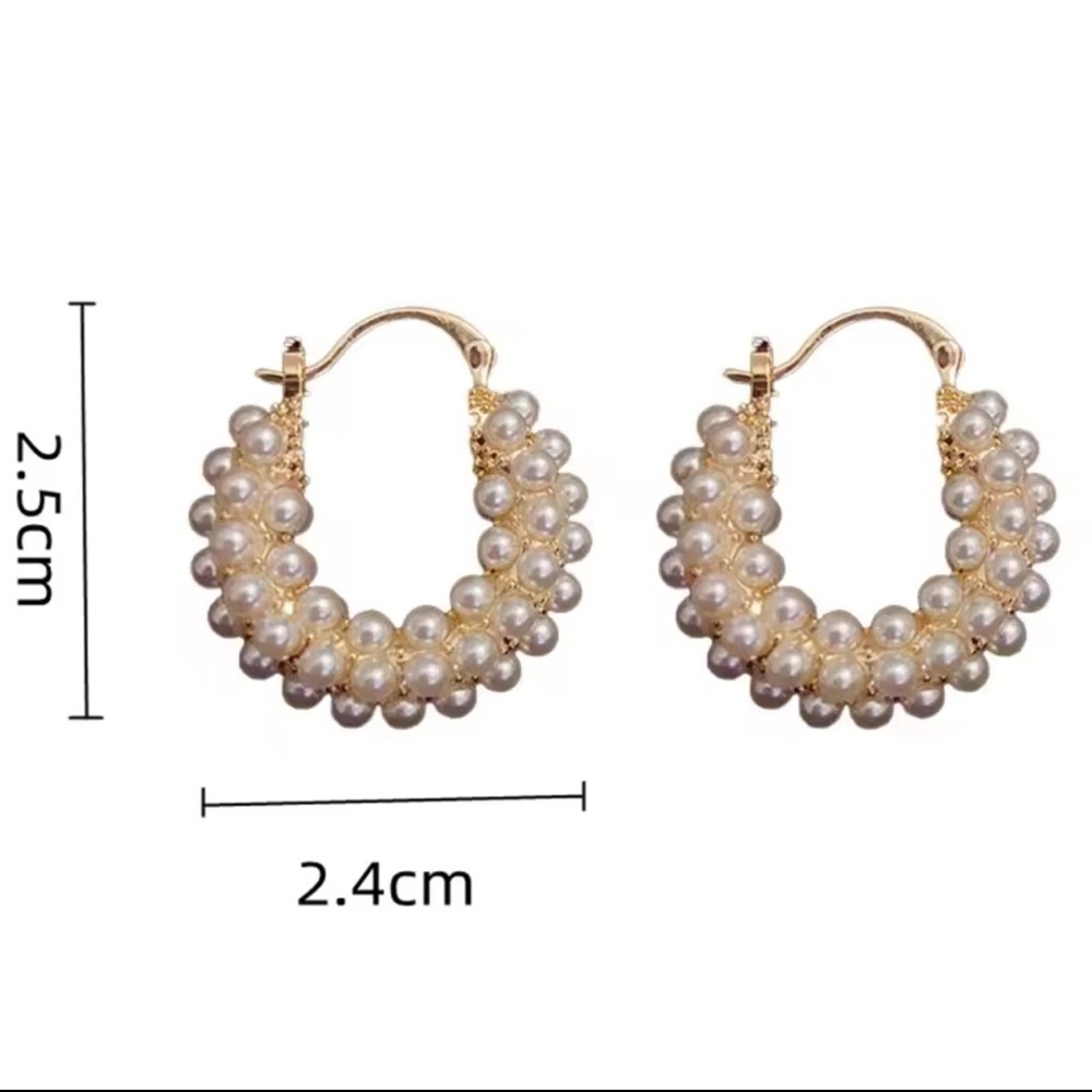 NEW! Elegant Vintage Pearl Hoop Earrings. A6-186 - Picture 6 of 8